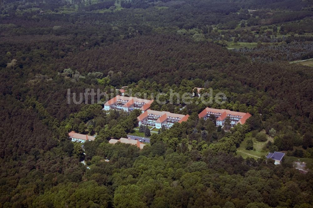 Berlin aus der Vogelperspektive: Wohnpark Allees des Chateaux in Berlin - Buch