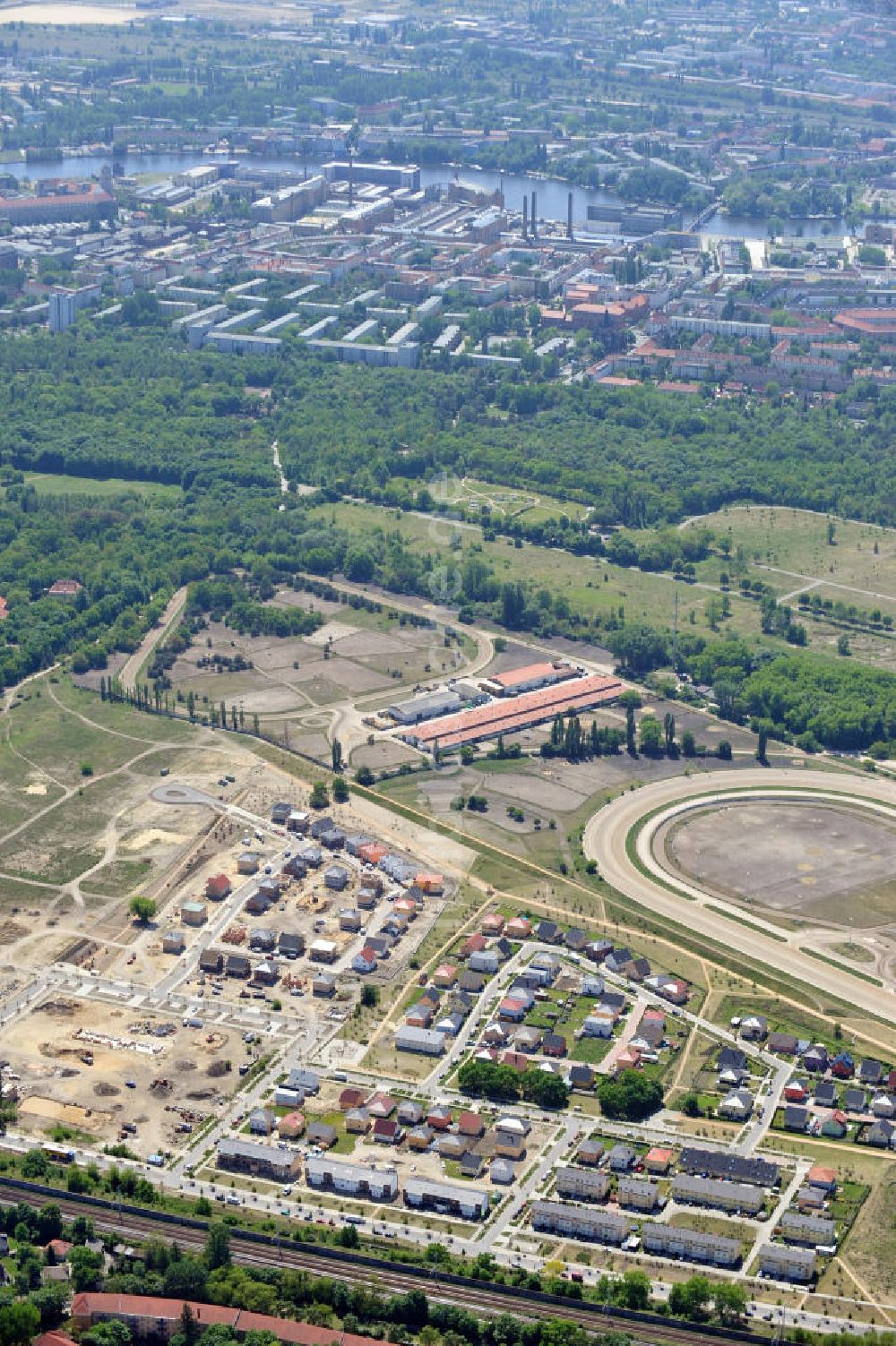 Luftaufnahme Berlin Karlshorst - Wohnpark Carlsgarten in Karlshorst