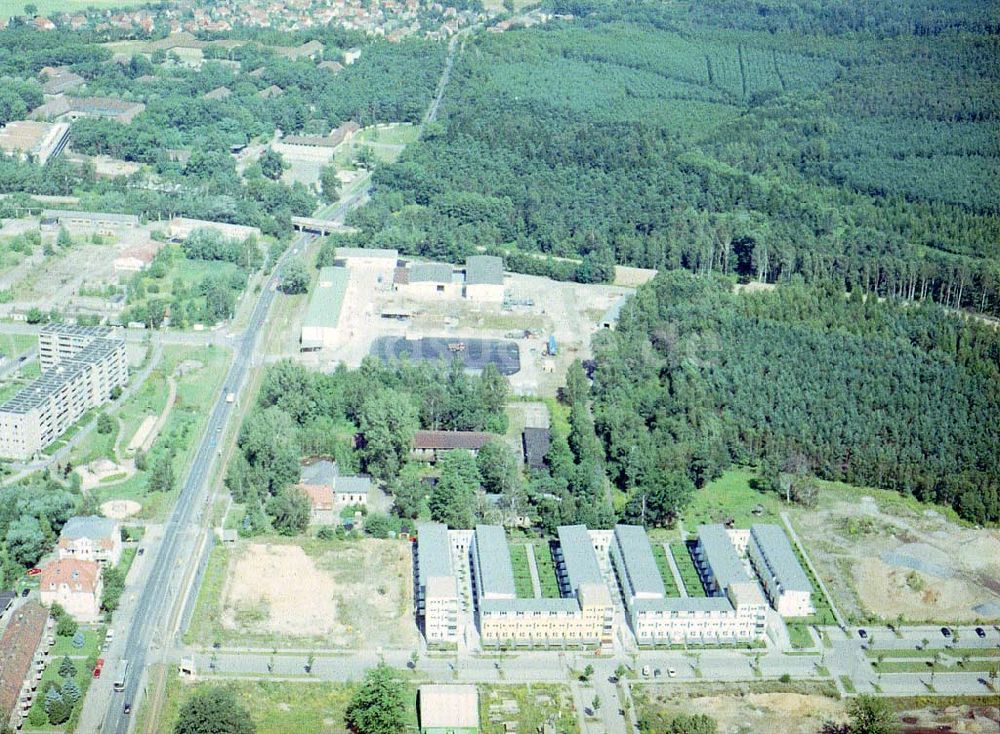 Dresden - Klotsche aus der Vogelperspektive: Wohnpark Am Königswald an der Königsbrücker Landstraße in Dresden-Klotsche.