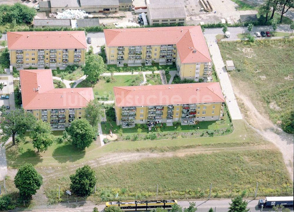 Dresden - Klotsche von oben - Wohnpark Am Königswald an der Königsbrücker Landstraße in Dresden-Klotsche.