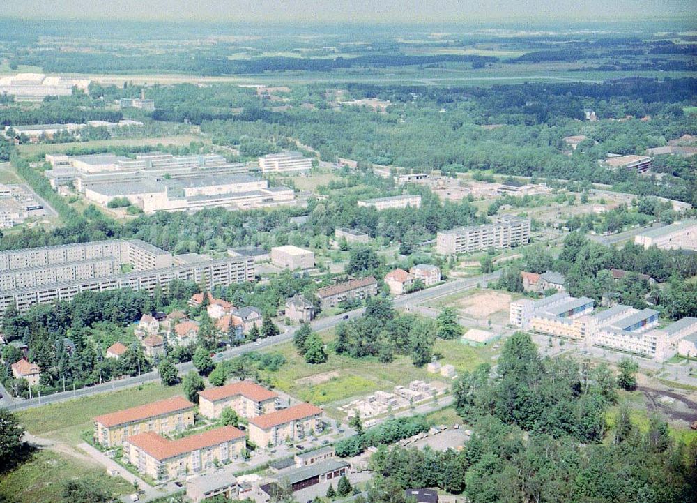 Luftaufnahme Dresden - Klotsche - Wohnpark Am Königswald an der Königsbrücker Landstraße in Dresden-Klotsche.