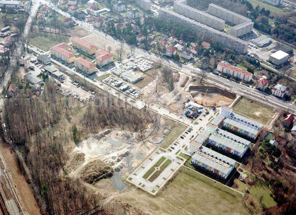 Dresden - Klotsche aus der Vogelperspektive: Wohnpark Am Königswald an der Königsbrücker Landstraße in Dresden-Klotsche.