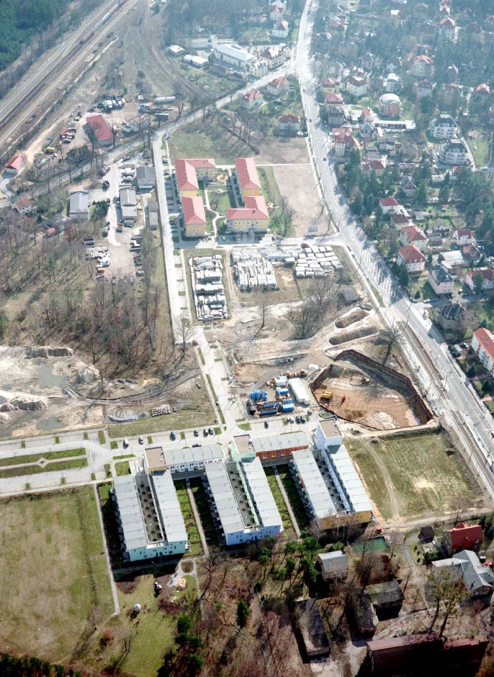 Luftaufnahme Dresden - Klotsche - Wohnpark Am Königswald an der Königsbrücker Landstraße in Dresden-Klotsche.