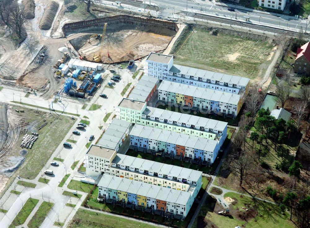 Dresden - Klotsche aus der Vogelperspektive: Wohnpark Am Königswald an der Königsbrücker Landstraße in Dresden-Klotsche.