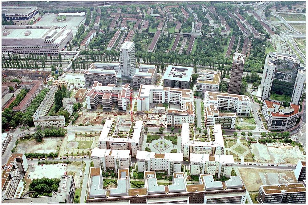 Luftbild Frankfurt - Wohnpark Theodor-Heuss-Allee in Frankfurt (Hessen)