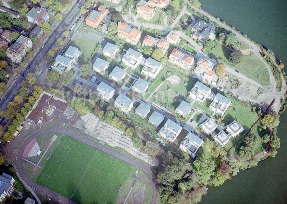 Potsdam / BRB aus der Vogelperspektive: Wohnsiedlung der Bayerischen Hausbau am Glienicker Horn in Potsdam.