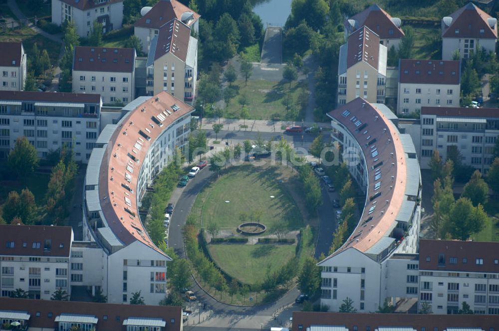 Berlin von oben - Wohnsiedlung Berlin Karow-Nord südlich der Autobahn A10 / E65