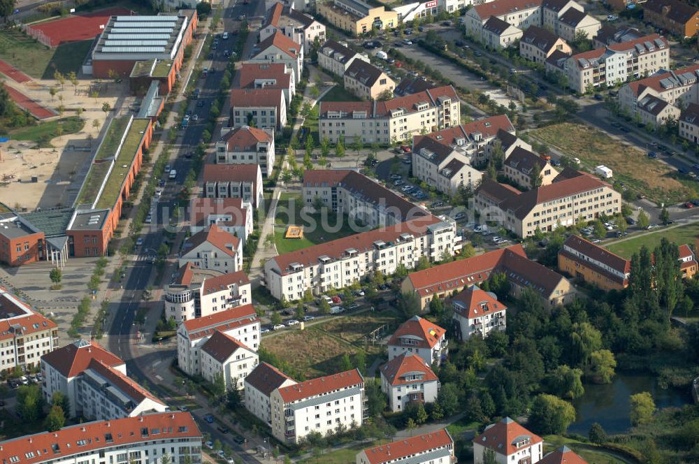 Berlin von oben - Wohnsiedlung Berlin Karow-Nord südlich der Autobahn A10 / E65