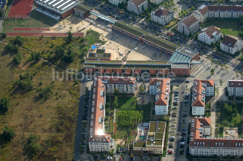 Berlin aus der Vogelperspektive: Wohnsiedlung Berlin Karow-Nord südlich der Autobahn A10 / E65