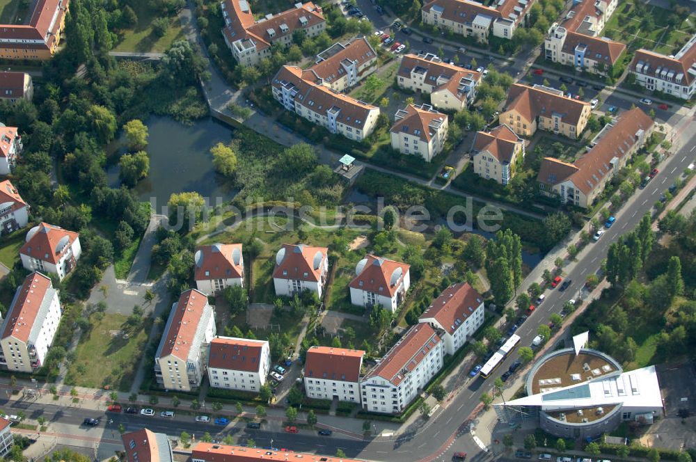 Berlin von oben - Wohnsiedlung Berlin Karow-Nord südlich der Autobahn A10 / E65