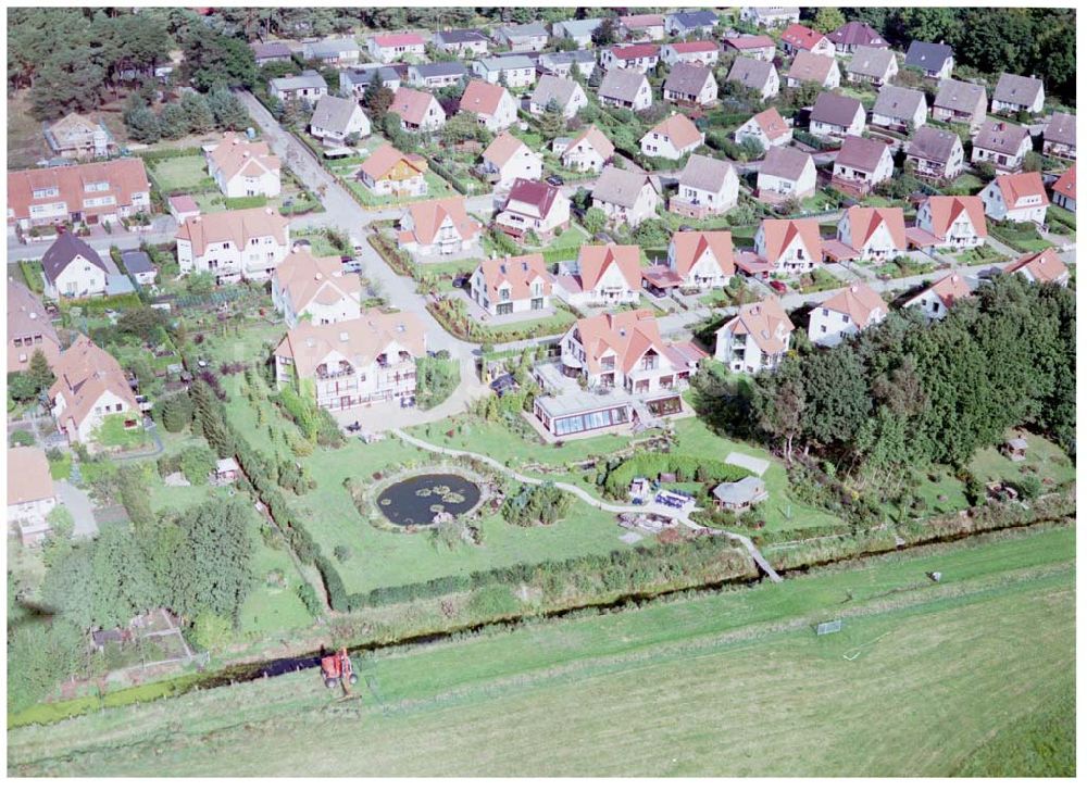 Graal-Müritz / Mecklenburg Vorpommern von oben - Wohnsiedlung der HAWO KG in Graal - Müritz Mecklenburg Vorpommern / 27.09.02