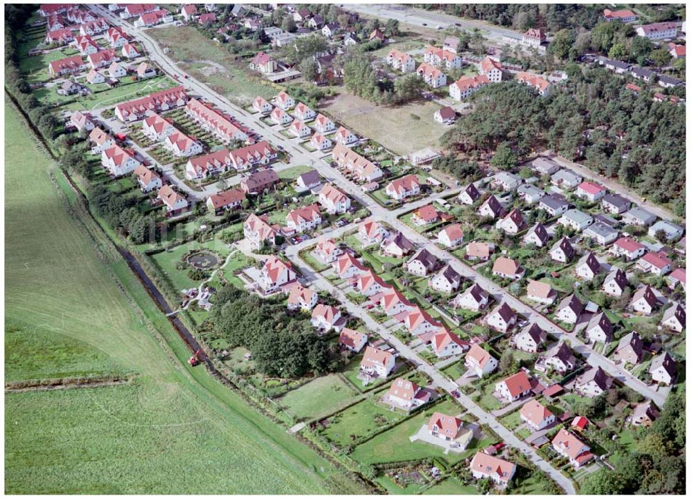 Luftbild Graal-Müritz / Mecklenburg Vorpommern - Wohnsiedlung der HAWO KG in Graal - Müritz Mecklenburg Vorpommern / 27.09.02