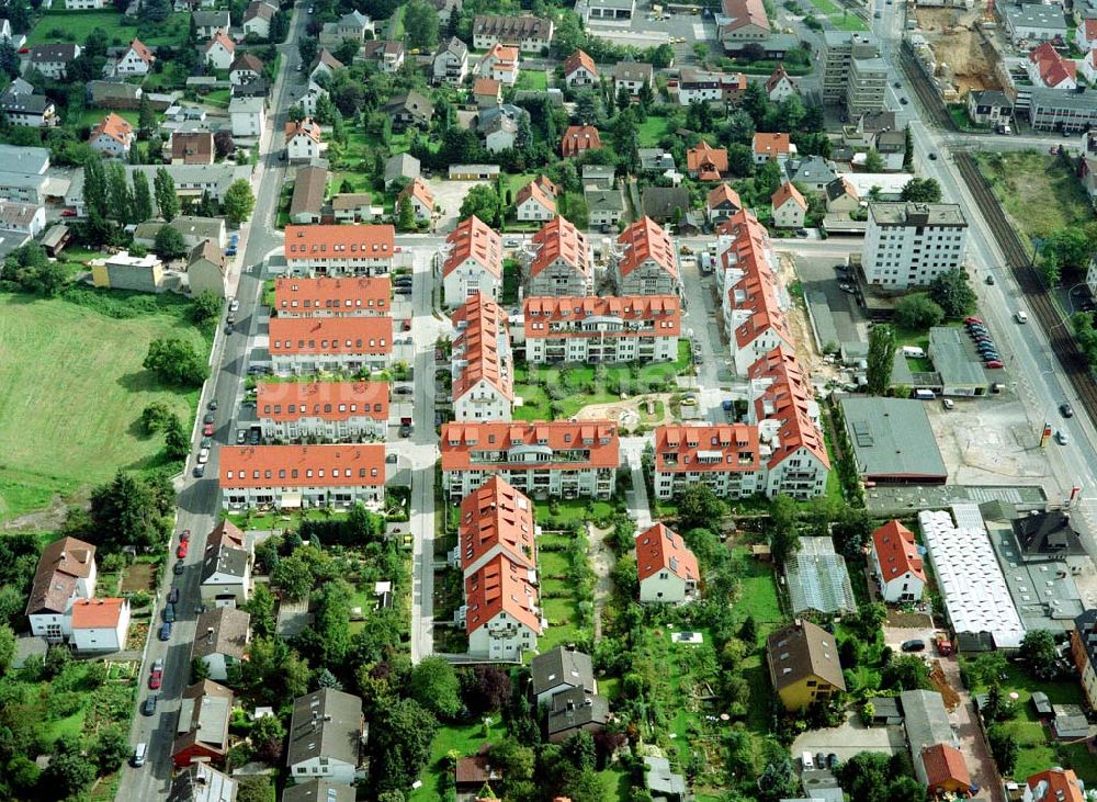 Luftaufnahme Oberursel / Hessen - Wohnsiedlung der MÜBAU AG an der Lahnstraße in Oberursel (Nähe U-Bahnhof Lahnstraße).