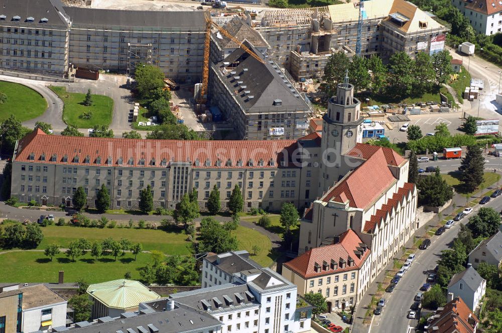 Würzburg von oben - Wohnsiedlung Mönchberg Park und Mariannhiller Mission Pius-Seminar Würzburg