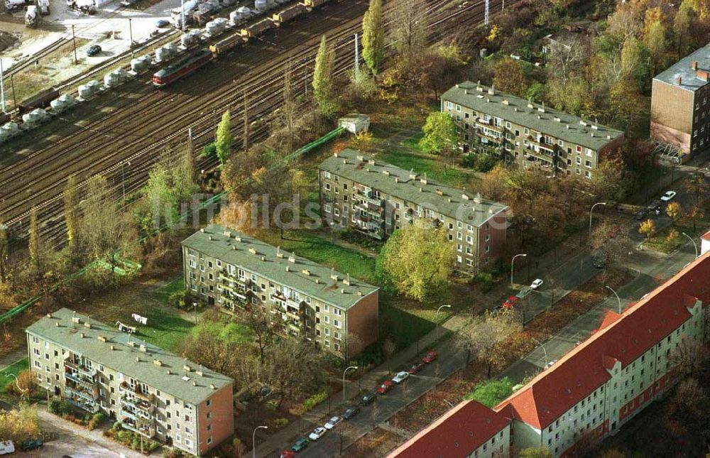 Luftaufnahme Berlin - Wohnsiedlung Storkower Straße / Ecke Knieprodestraße