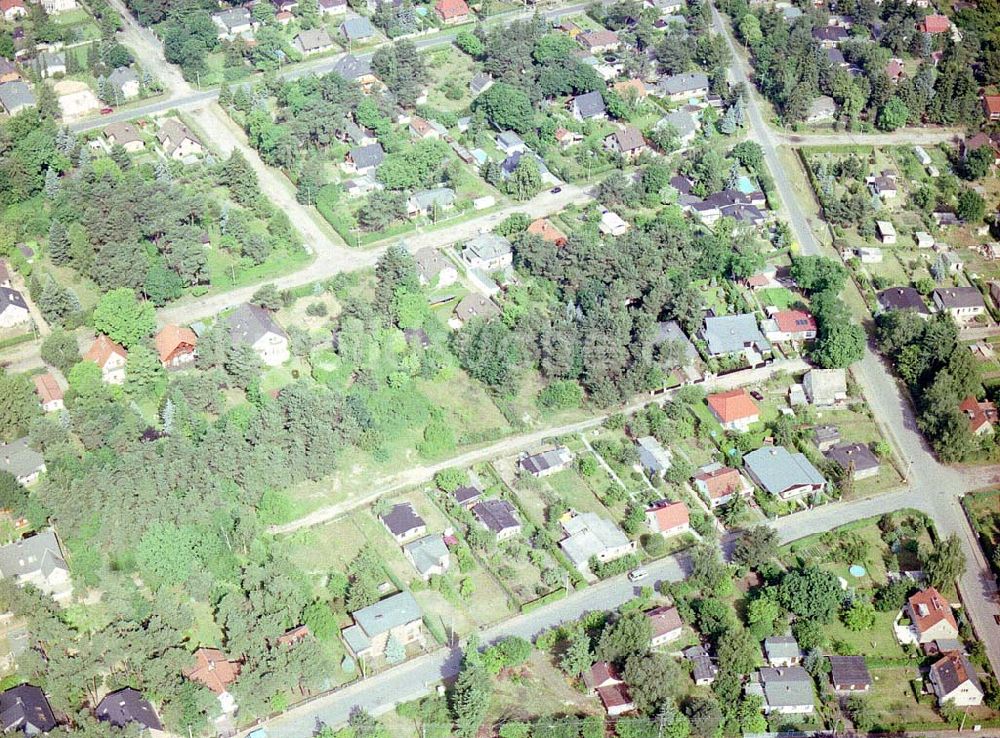 Luftaufnahme Waldesruh / Brandenburg - Wohnsiedlung an der Waldstraße in Waldesruh / BRB.