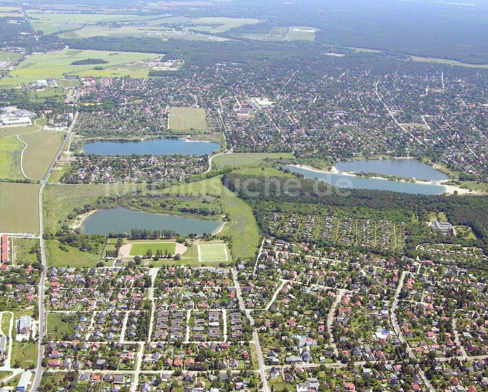 Berlin aus der Vogelperspektive: Wohnsiedlungsneubau Berlin-Kaulsdorf