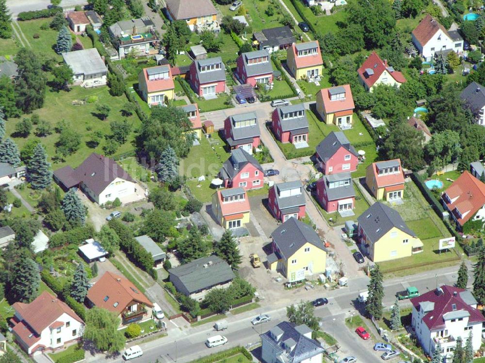 Berlin aus der Vogelperspektive: Wohnsiedlungsneubau Berlin-Kaulsdorf