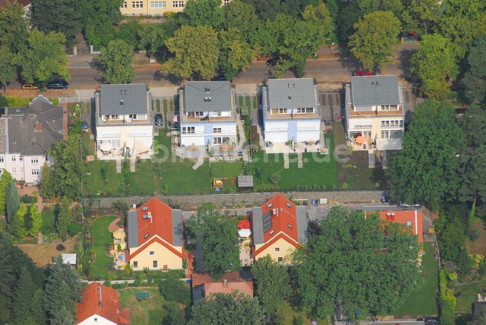 Luftbild Berlin - Wohnsiedlungsneubau der PREMIER-Deutschland GmbH, an der Bondickenstr./Nimrodstr. in Berlin-Reinickendorf