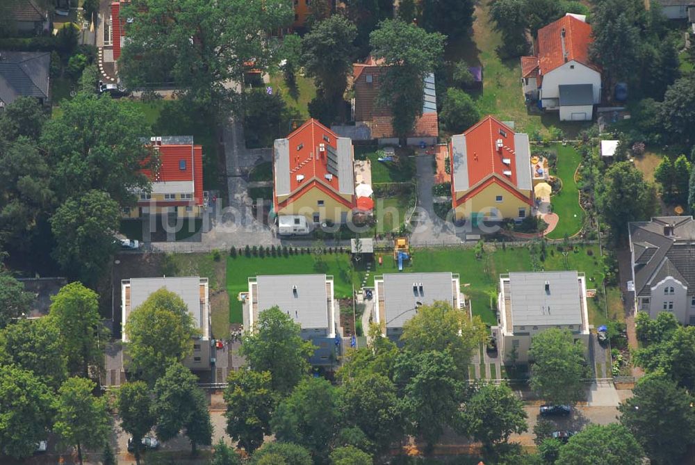 Berlin von oben - Wohnsiedlungsneubau der PREMIER-Deutschland GmbH, an der Bondickenstr./Nimrodstr. in Berlin-Reinickendorf