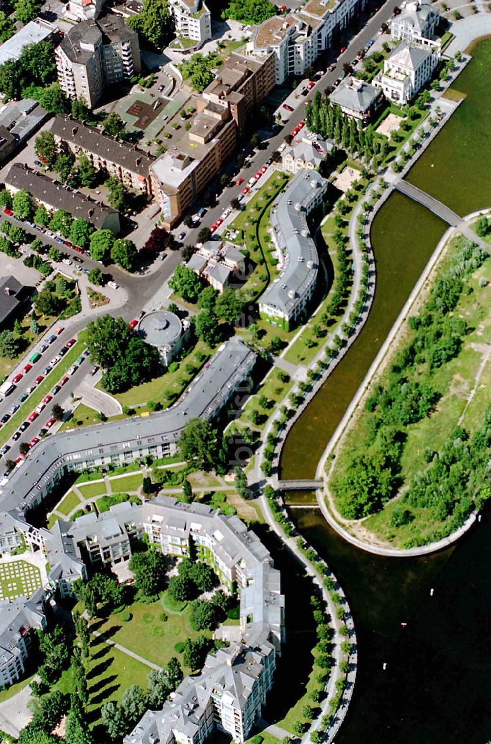 Berlin von oben - 30.06.1995 Wohnungsbauamt Tegeler Hafen