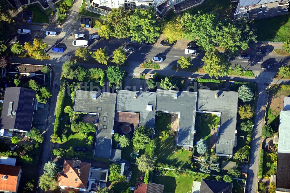 Berlin von oben - Wohnungsgebiet in Neu-Hohenschönhausen in Berlin