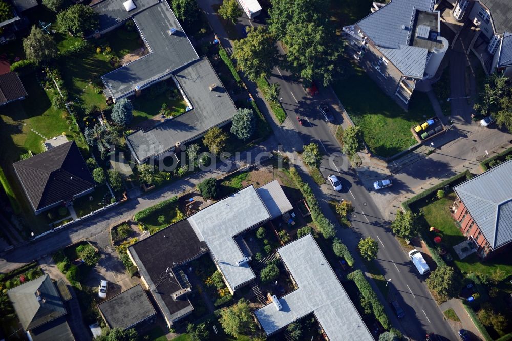 Berlin von oben - Wohnungsgebiet in Neu-Hohenschönhausen des Bezirks Lichtenberg im Bundesland Berlin