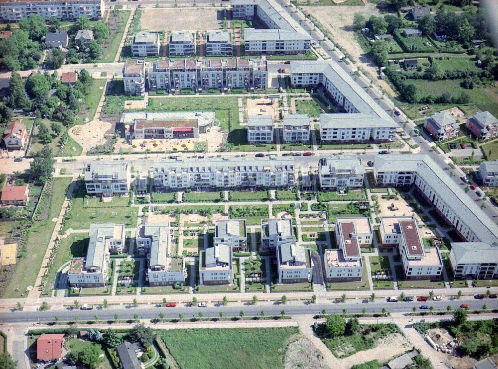 Luftbild Berlin - Buchholz - Wohnungsneubau an der Blankenfelder Straße in Berlin-Buchholz ( Stadtbezirk Berlin-Pankow).