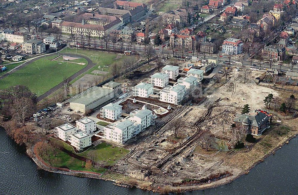 Potsdam von oben - 06.03.1995 Wohnungsneubau am Glienicker Horn an der Glienicker Brücke