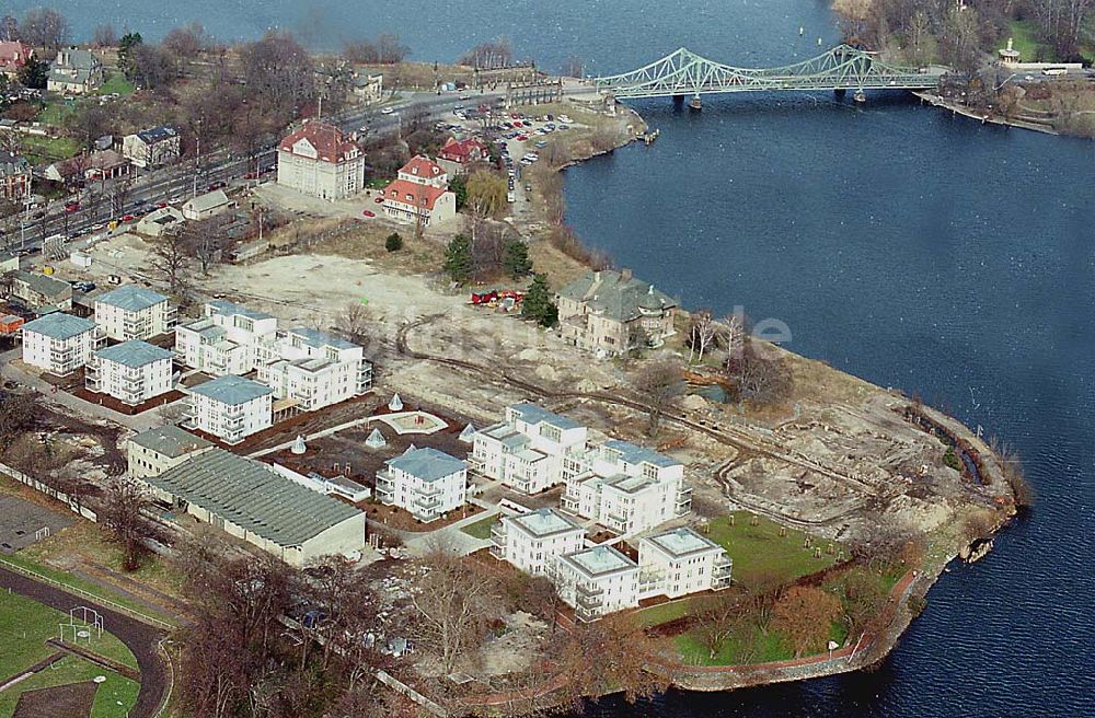 Potsdam aus der Vogelperspektive: 06.03.1995 Wohnungsneubau am Glienicker Horn an der Glienicker Brücke