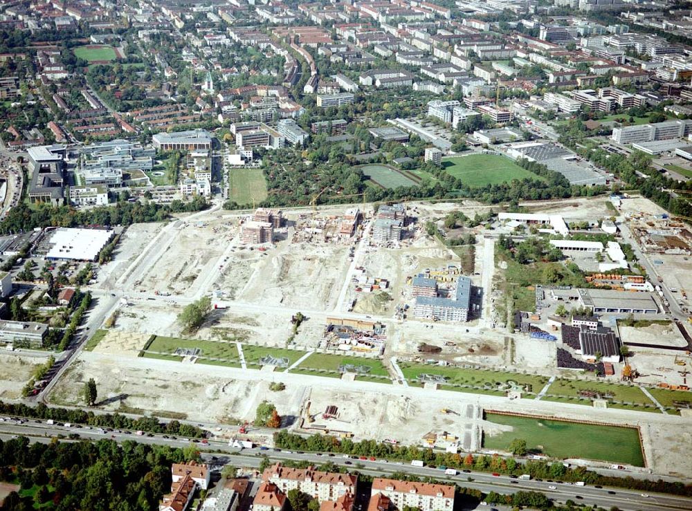 Luftbild München - Wohnungsneubau in München Forstenried - Richtung Heizkraftwerk Starnberg.