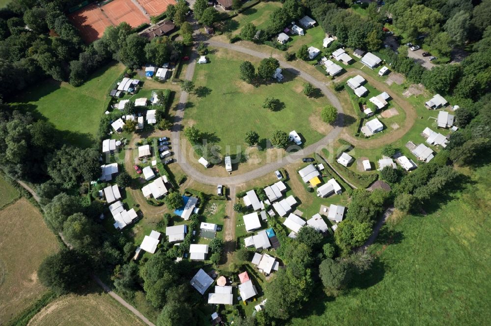 Luftaufnahme Seeburg - Wohnwagen- Siedlung auf einem Campingplatz in Seeburg im Bundesland Niedersachsen