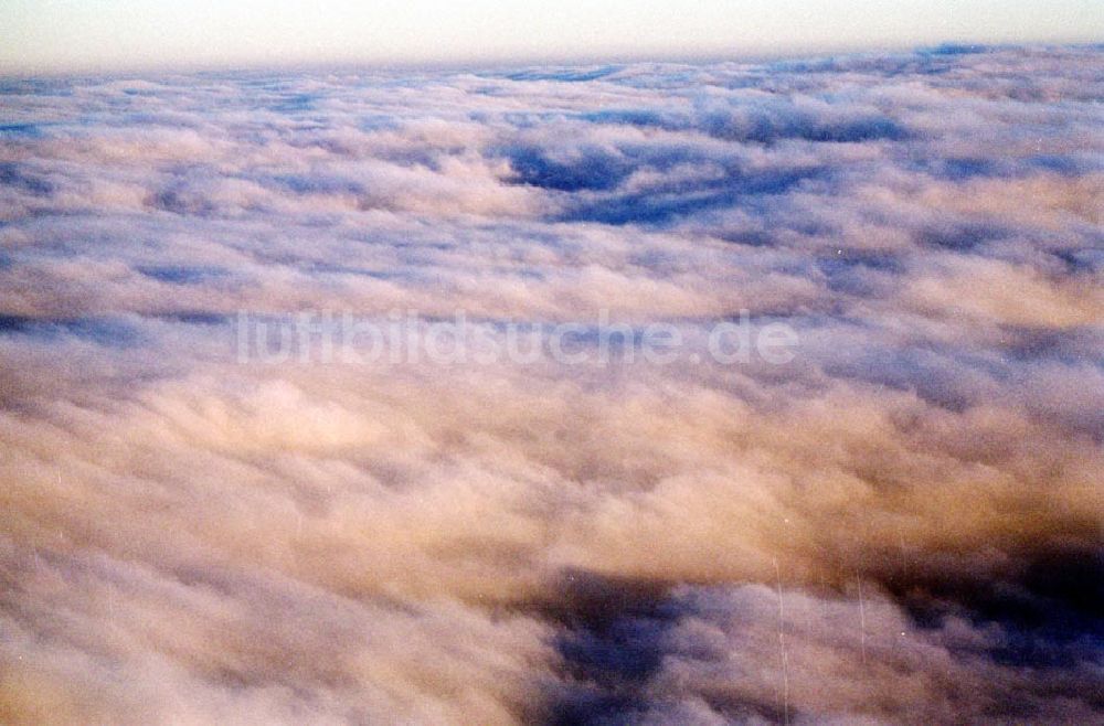 Über dem Thüringer Wald aus der Vogelperspektive: Wolken über dem Thüringer Wald 10.12.02