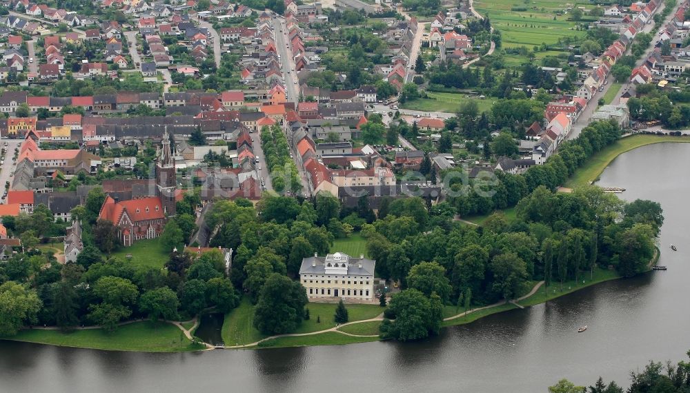 Wörlitz von oben - Wörlitzer Park und Ortschaft Wörlitz in Oranienbaum-Wörlitz im Bundesland Sachsen-Anhalt