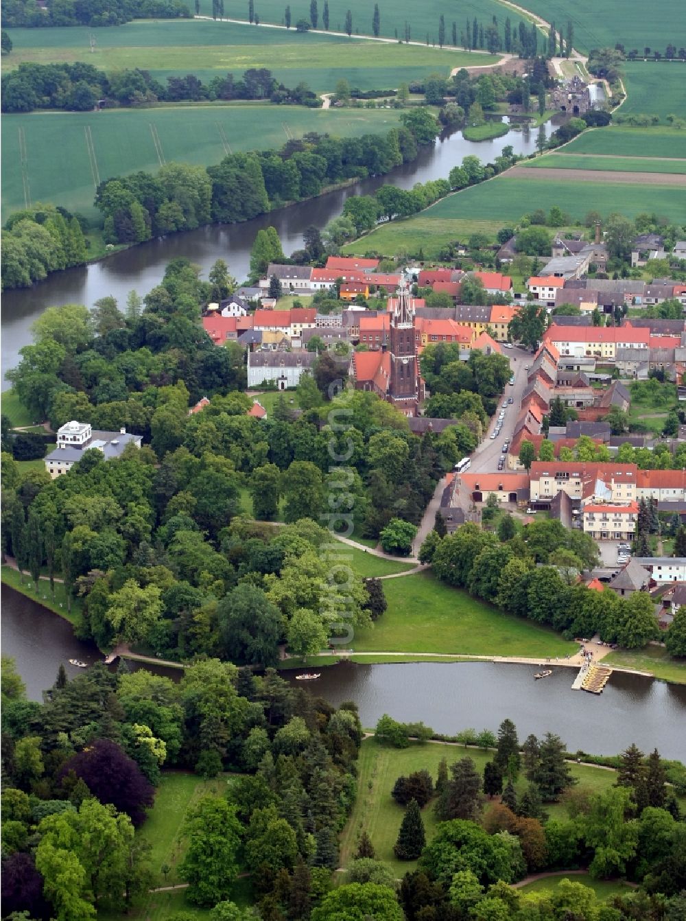 Wörlitz aus der Vogelperspektive: Wörlitzer Park und Ortschaft Wörlitz in Oranienbaum-Wörlitz im Bundesland Sachsen-Anhalt