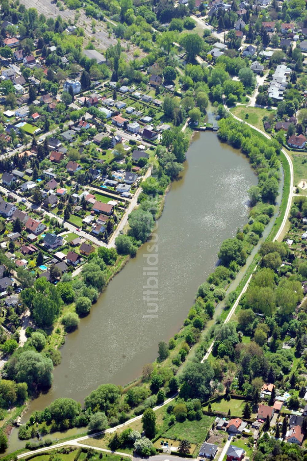 Berlin von oben - Wuhlebecken zwischen Berlin-Biesdorf und Berlin-Kaulsdorf