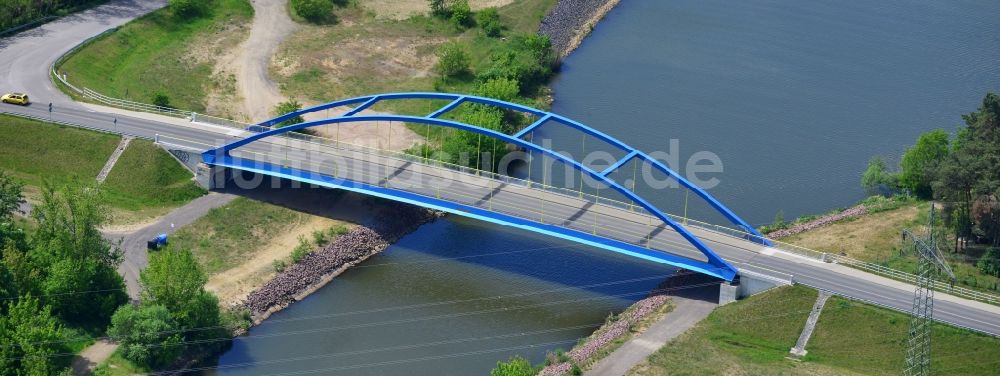 Wusterwitz von oben - Wusterwitzer Brücke am Elbe-Havel-Kanal im Bundesland Brandenburg