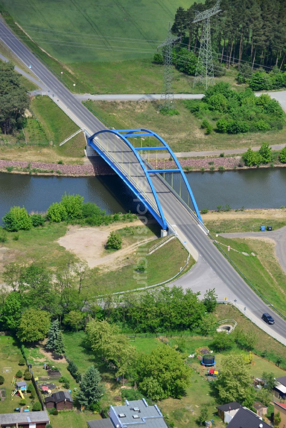 Wusterwitz von oben - Wusterwitzer Brücke am Elbe-Havel-Kanal im Bundesland Brandenburg