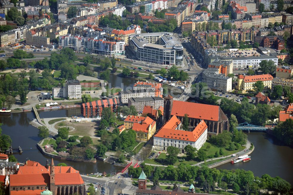 Luftbild Wroclaw - Breslau - Wyspa Piasek - Sandinsel am Ufer des Flußverlaufes der Oder in Wroclaw - Breslau in Woiwodschaft Niederschlesien, Polen