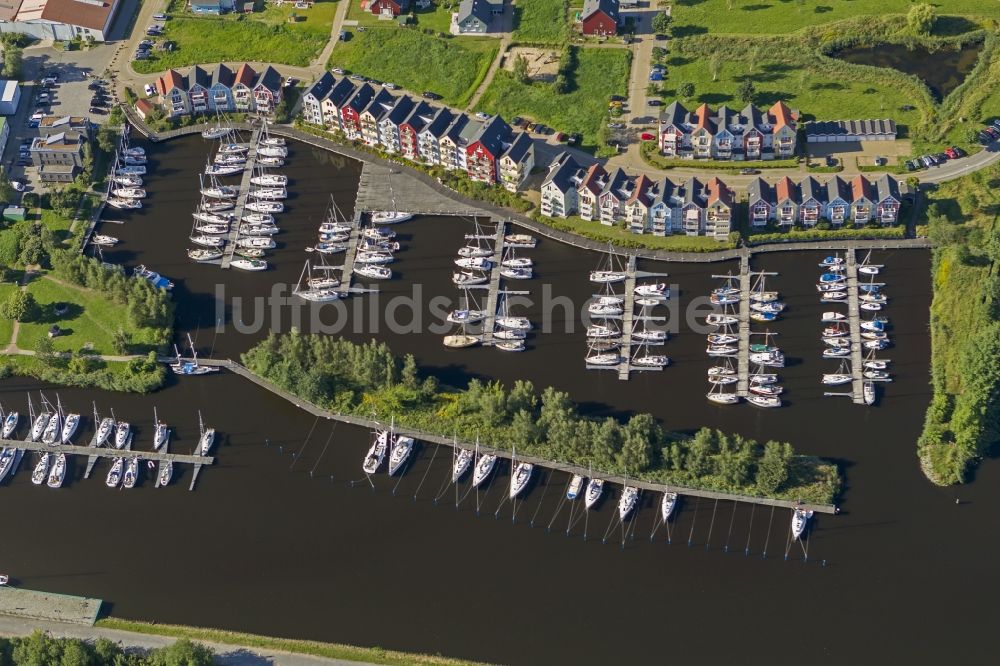 Greifswald von oben - Yachthafen Greifswald am Fluß Ryck mit dem Sitz der Bootspark GbR York von Raven in Greifswald im Bundesland Mecklenburg-Vorpommern