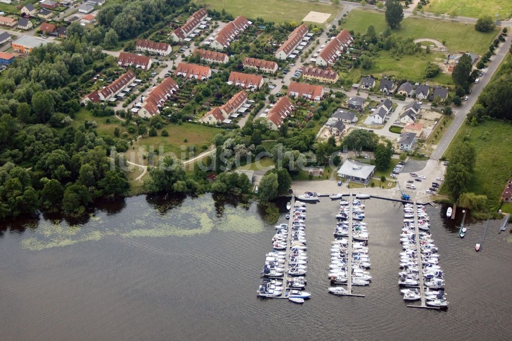 Luftbild Werder - Yachthafen und Marina am Ufer des Zernsee in Werder Havel im Bundesland Brandenburg