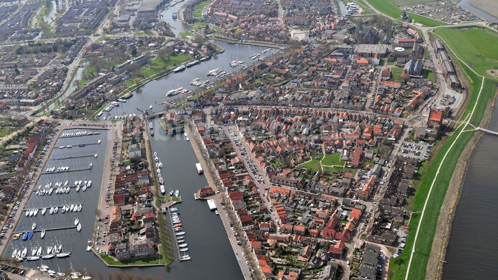 Luftbild Medemblik - Yachthafen in Medemblik in Noord-Holland, Niederlande