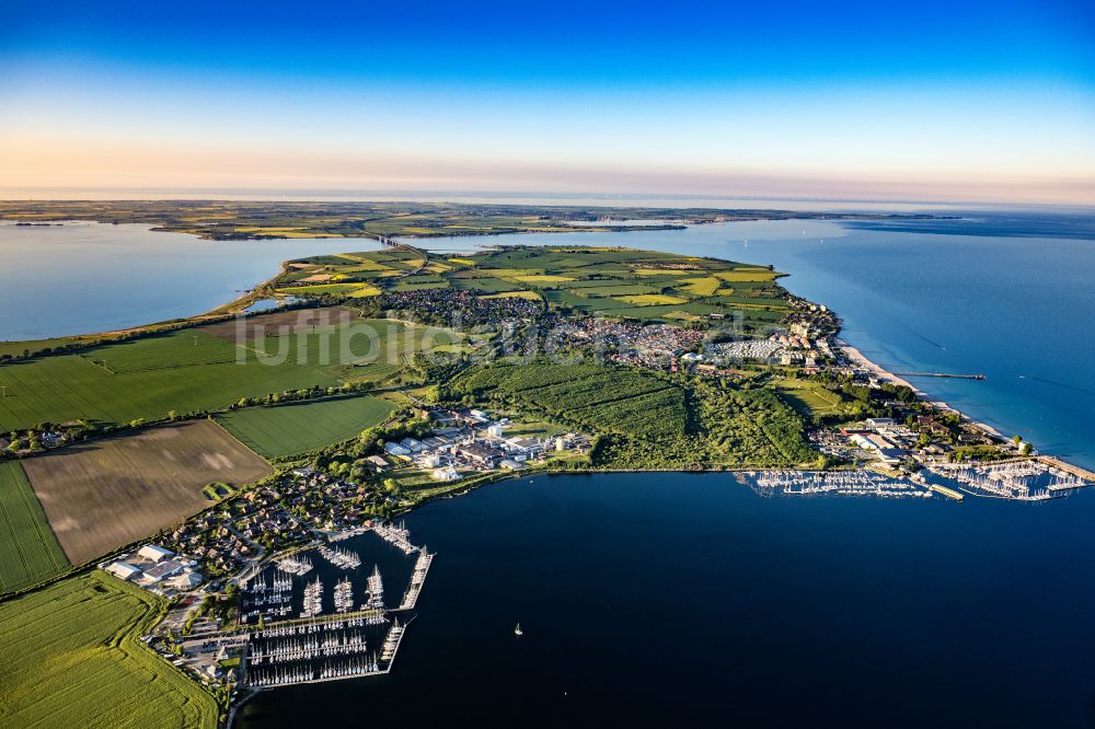 Großenbrode von oben - Yachthafen am Uferbereich Großenbroder Binnensee in Großenbrode im Bundesland Schleswig-Holstein, Deutschland