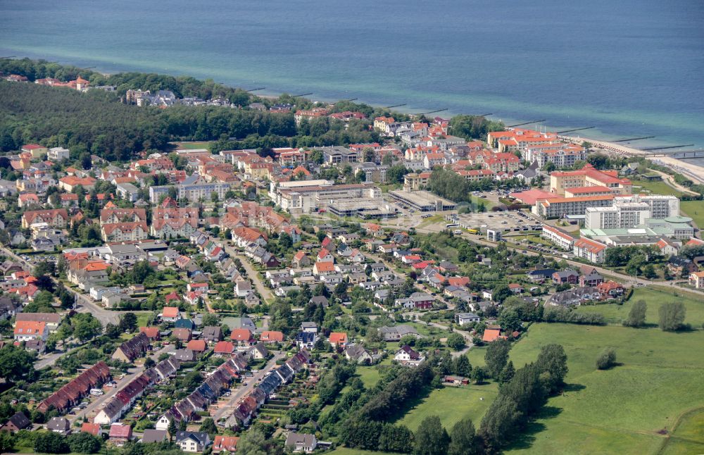 Ostseebad Kühlungsborn von oben - Yachthafen am Uferbereich der Ostsee in Ostseebad Kühlungsborn im Bundesland Mecklenburg-Vorpommern, Deutschland