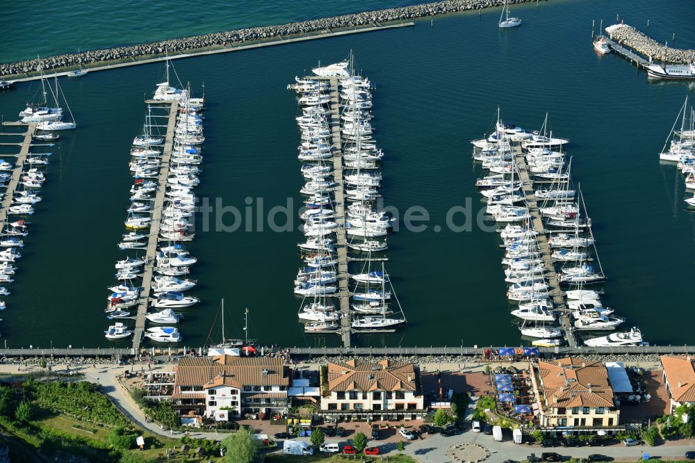 Luftbild Ostseebad Kühlungsborn - Yachthafen am Uferbereich der Ostsee in Ostseebad Kühlungsborn im Bundesland Mecklenburg-Vorpommern, Deutschland