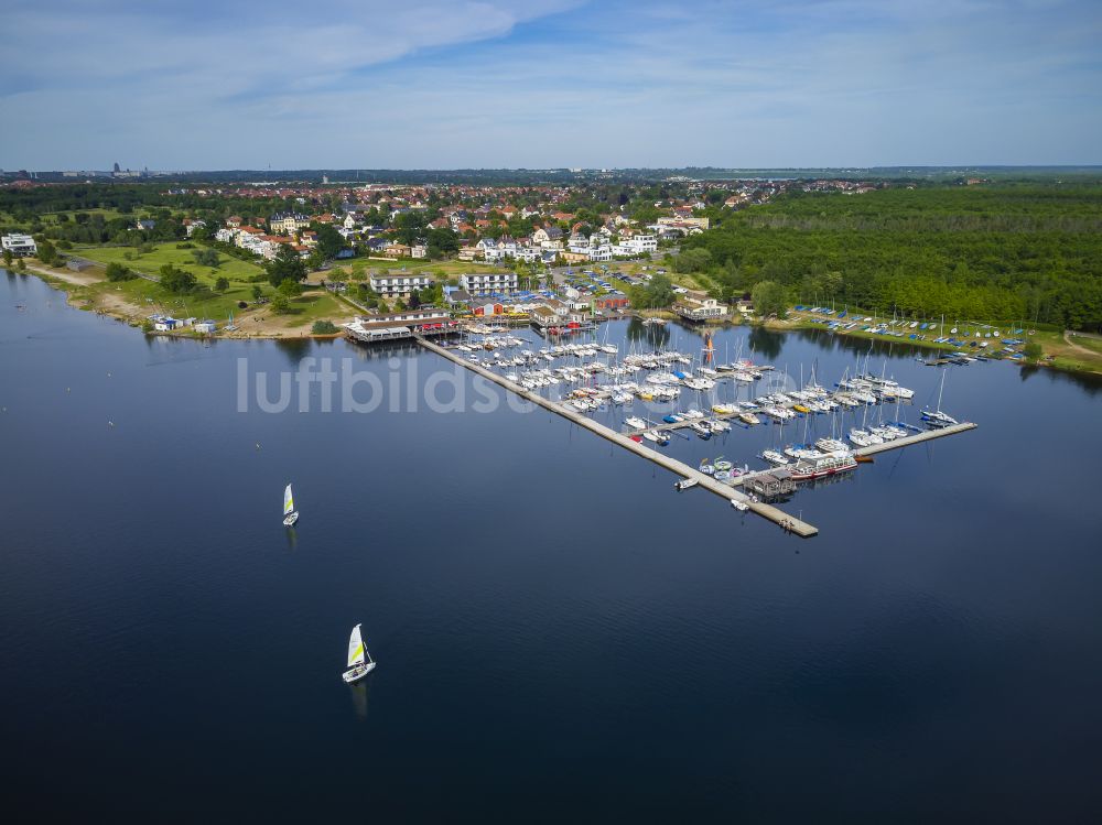 Markkleeberg von oben - Yachthafen am Uferbereich Yachthafen Cospudener Yacht Club Markkleeberg e.V. in Markkleeberg im Bundesland Sachsen, Deutschland