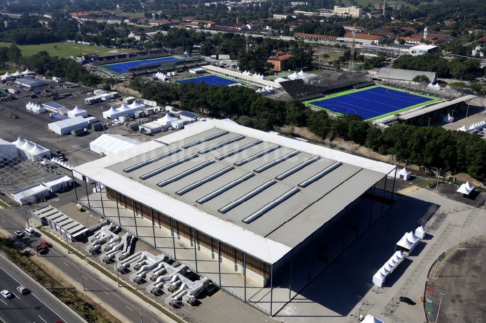 Luftbild Rio de Janeiro - Youth Arena und Hockey Sportplatzanlagen im Deodoro Olympic Park in Rio de Janeiro in Brasilien