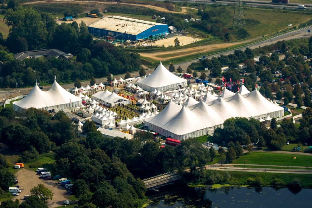 Bochum aus der Vogelperspektive: Zeltfestival Ruhr 2014 am Kemnader Stausee in Bochum im Bundesland Nordrhein-Westfalen