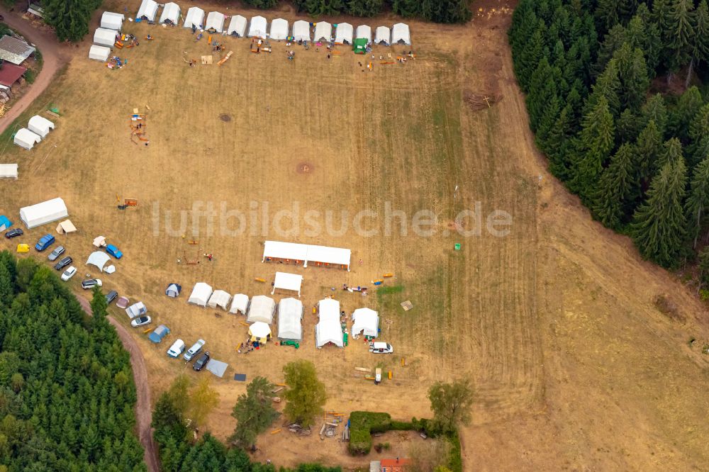 Biederbach von oben - Zeltlager auf einer Waldlichtung in Biederbach im Bundesland Baden-Württemberg, Deutschland