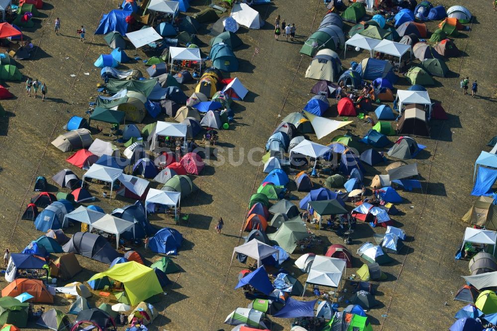 Luftbild Gräfenhainichen - Zeltplatz- Landschaft der Besucher des Melt! Festival in der Eisenstadt Ferropolis in Gräfenhainichen im Bundesland Sachsen-Anhalt